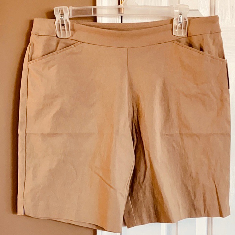 Gorgeous Time & Tru Stretch Mid-Rise Shorts🎁. - Picture 6 of 12